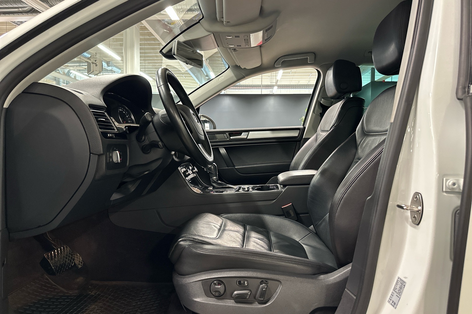 VOLKSWAGEN Touareg 2014