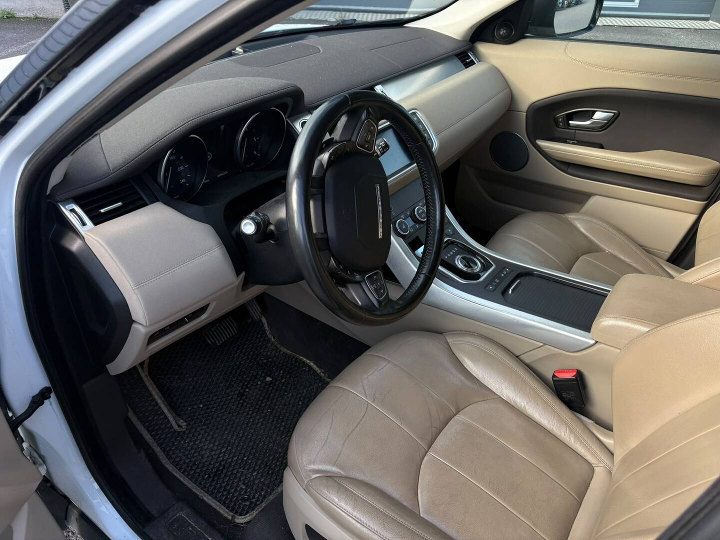 LAND ROVER Range Rover Evoque 4