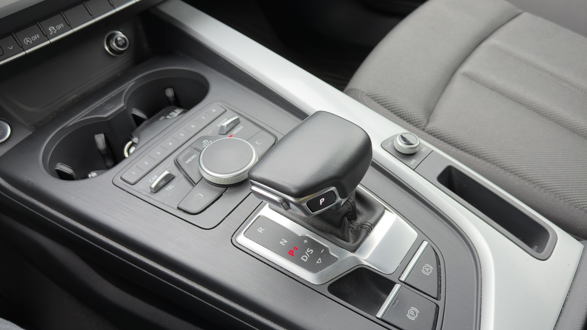 AUDI A4 2018