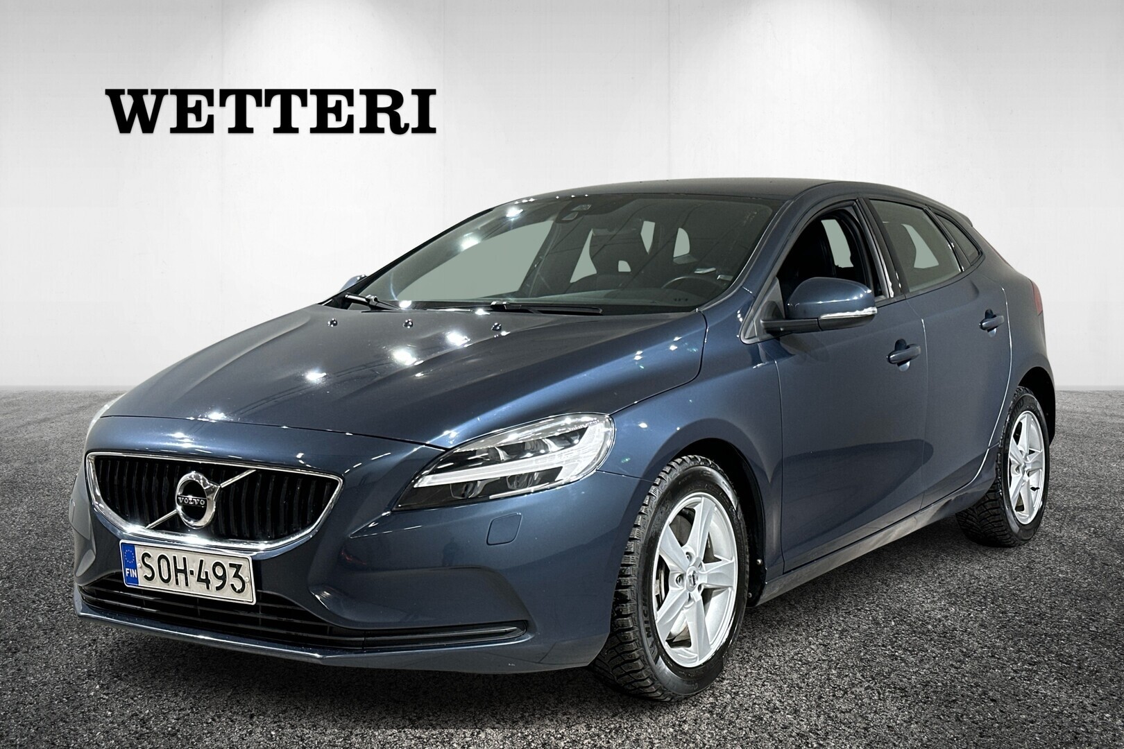 VOLVO V40 2018