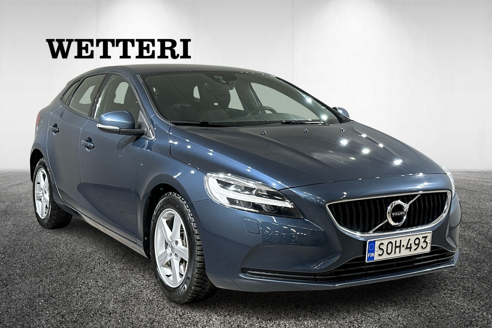 VOLVO V40 2018