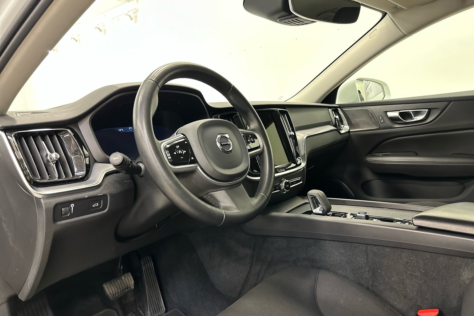 VOLVO V60 Cross Country 2022