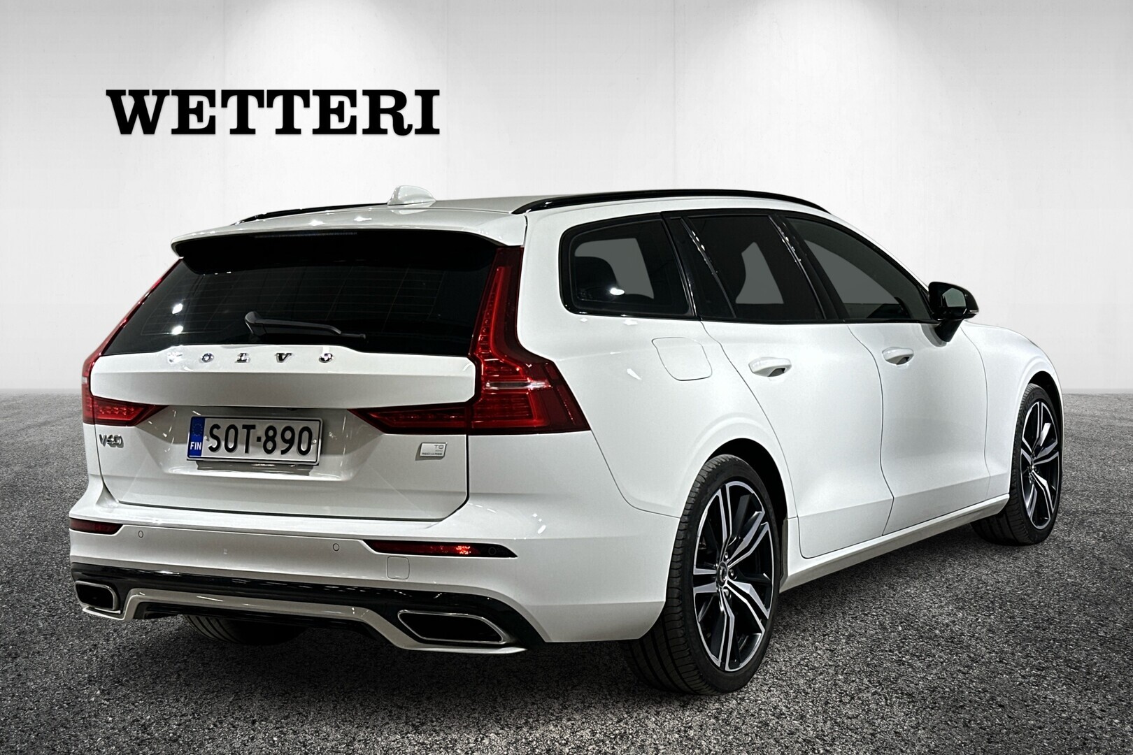 VOLVO V60 2022