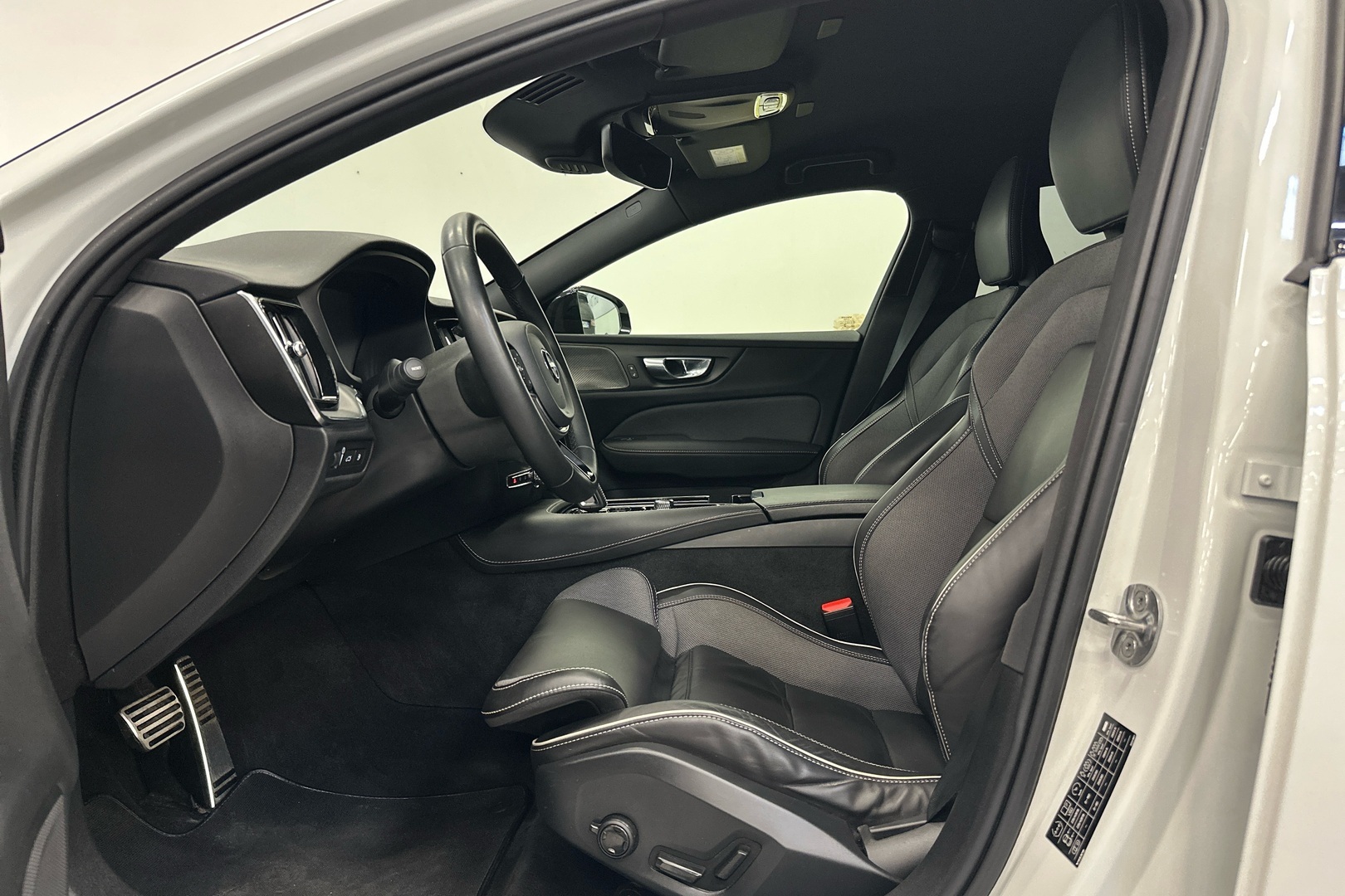 VOLVO V60 2022
