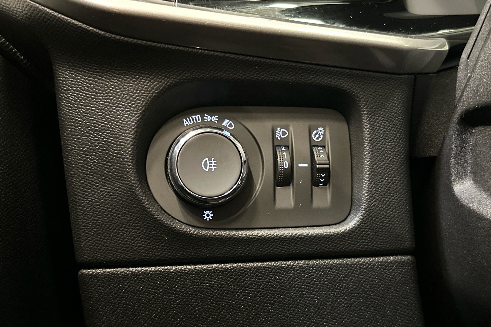 OPEL Mokka-e 2023