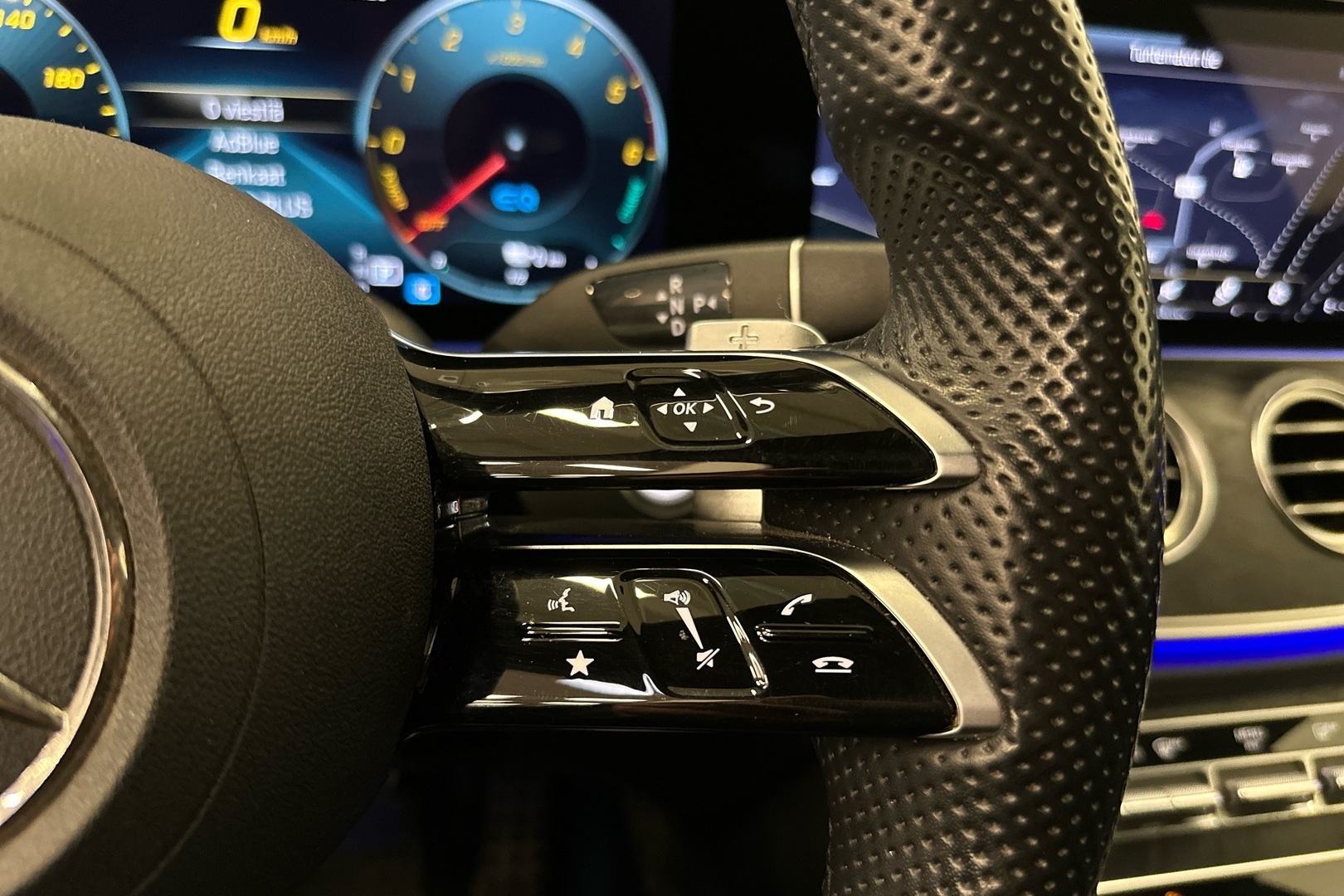 MERCEDES-BENZ E 2021