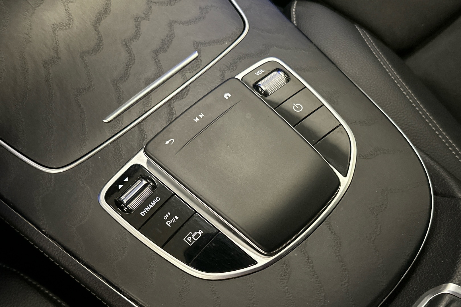 MERCEDES-BENZ E 2021