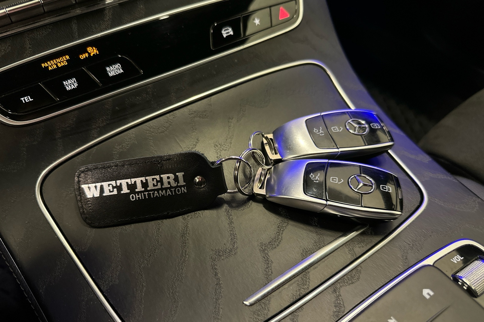 MERCEDES-BENZ E 2021