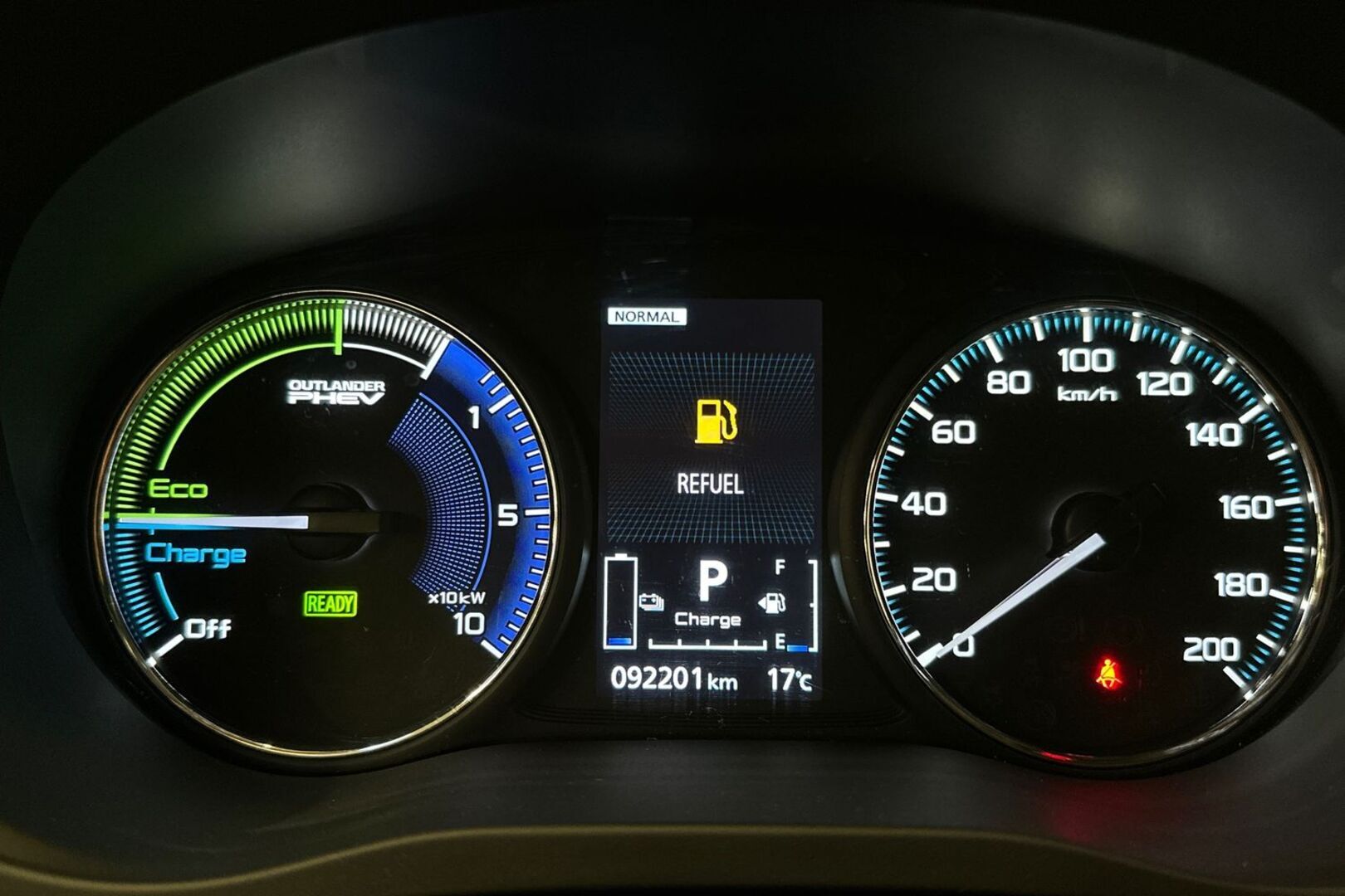 MITSUBISHI Outlander PHEV 2020