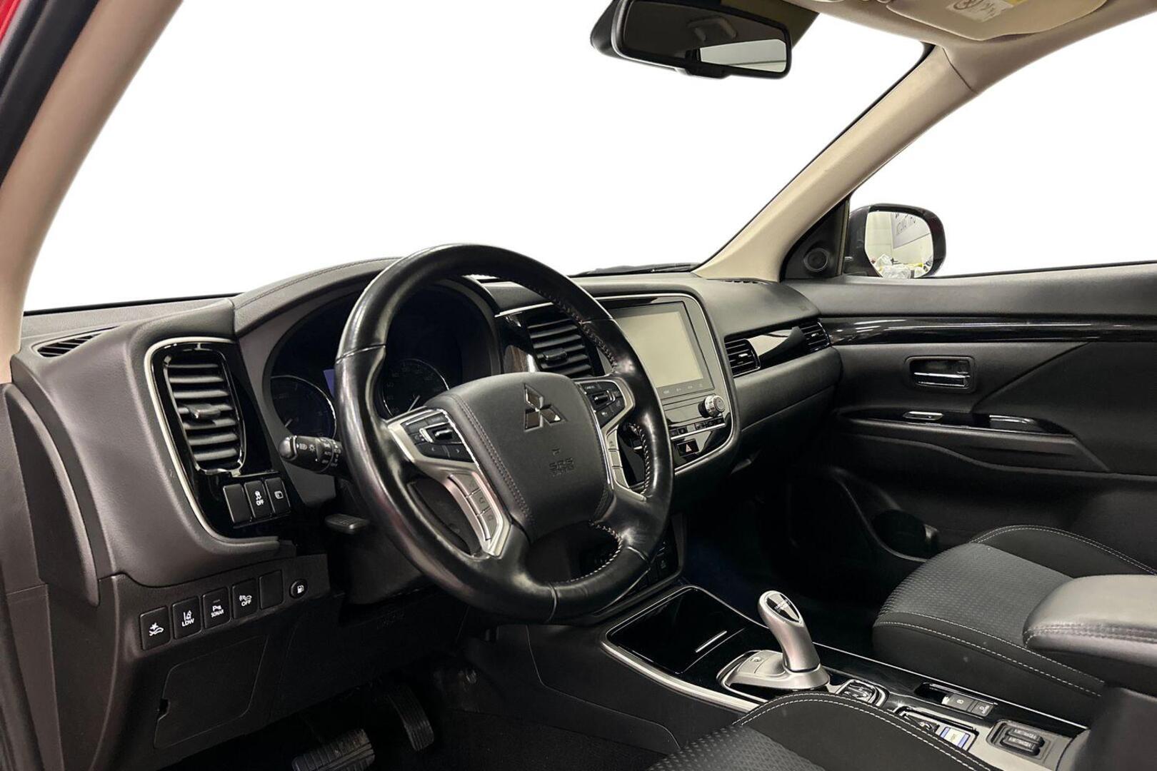 MITSUBISHI Outlander PHEV 2020