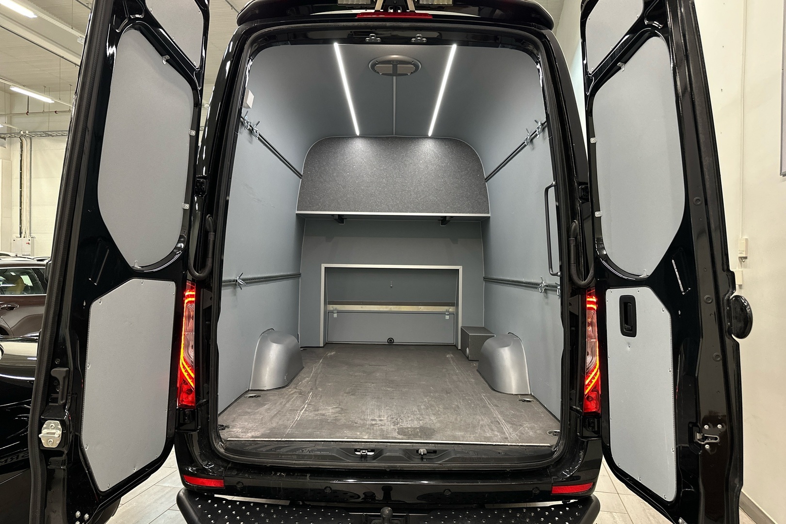 MERCEDES-BENZ Sprinter 2025