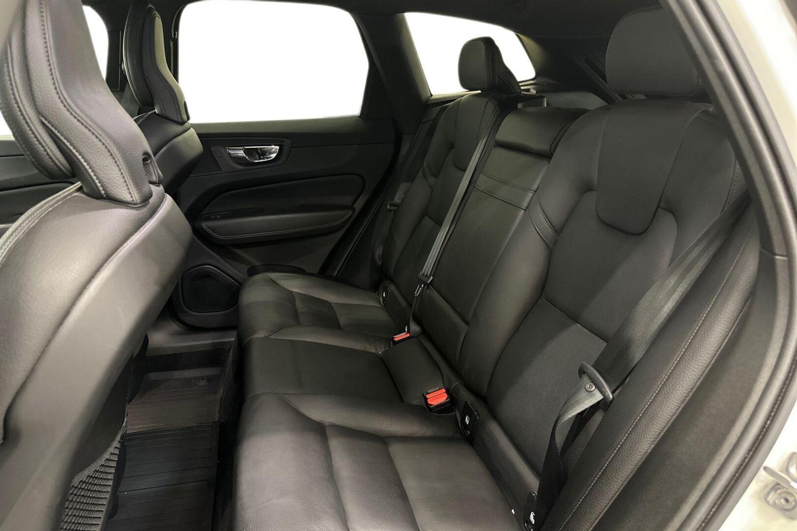 VOLVO XC60 2019