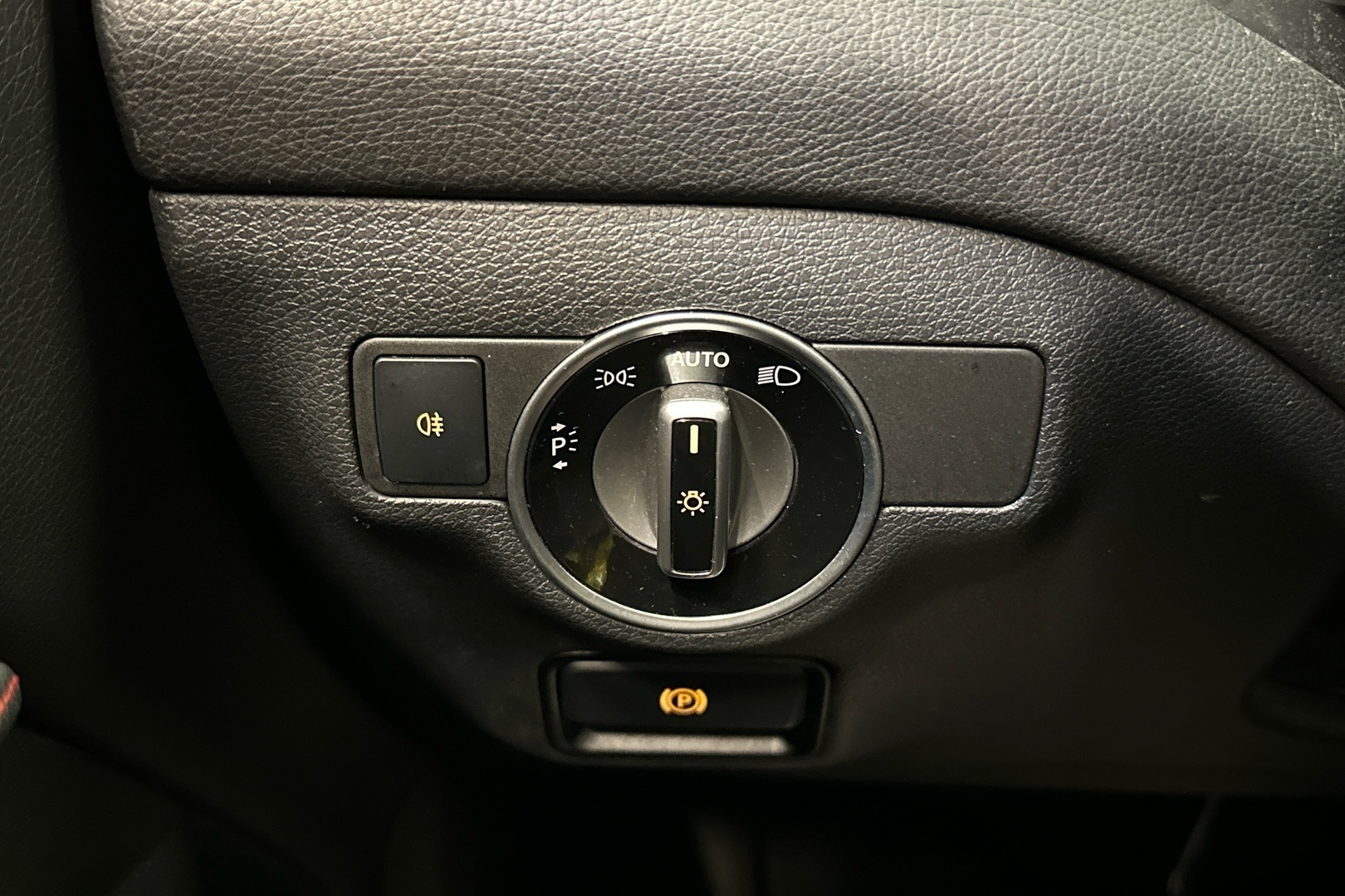 MERCEDES-BENZ CLA 2017