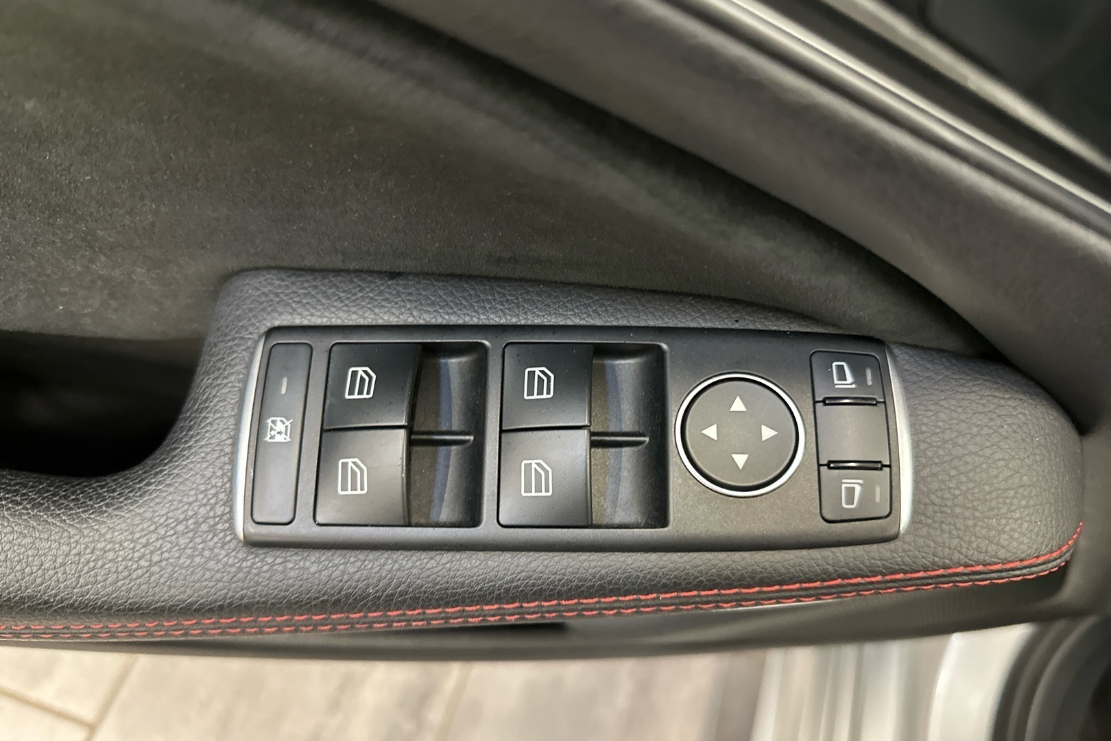 MERCEDES-BENZ CLA 2017