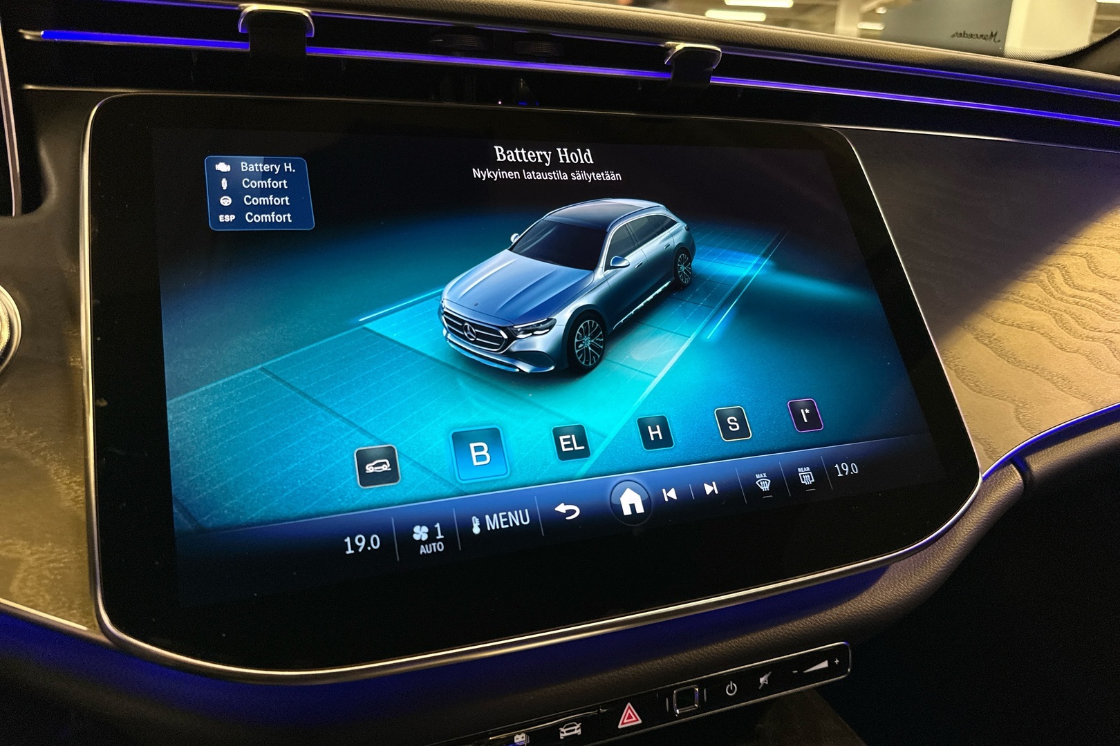 MERCEDES-BENZ E 2025