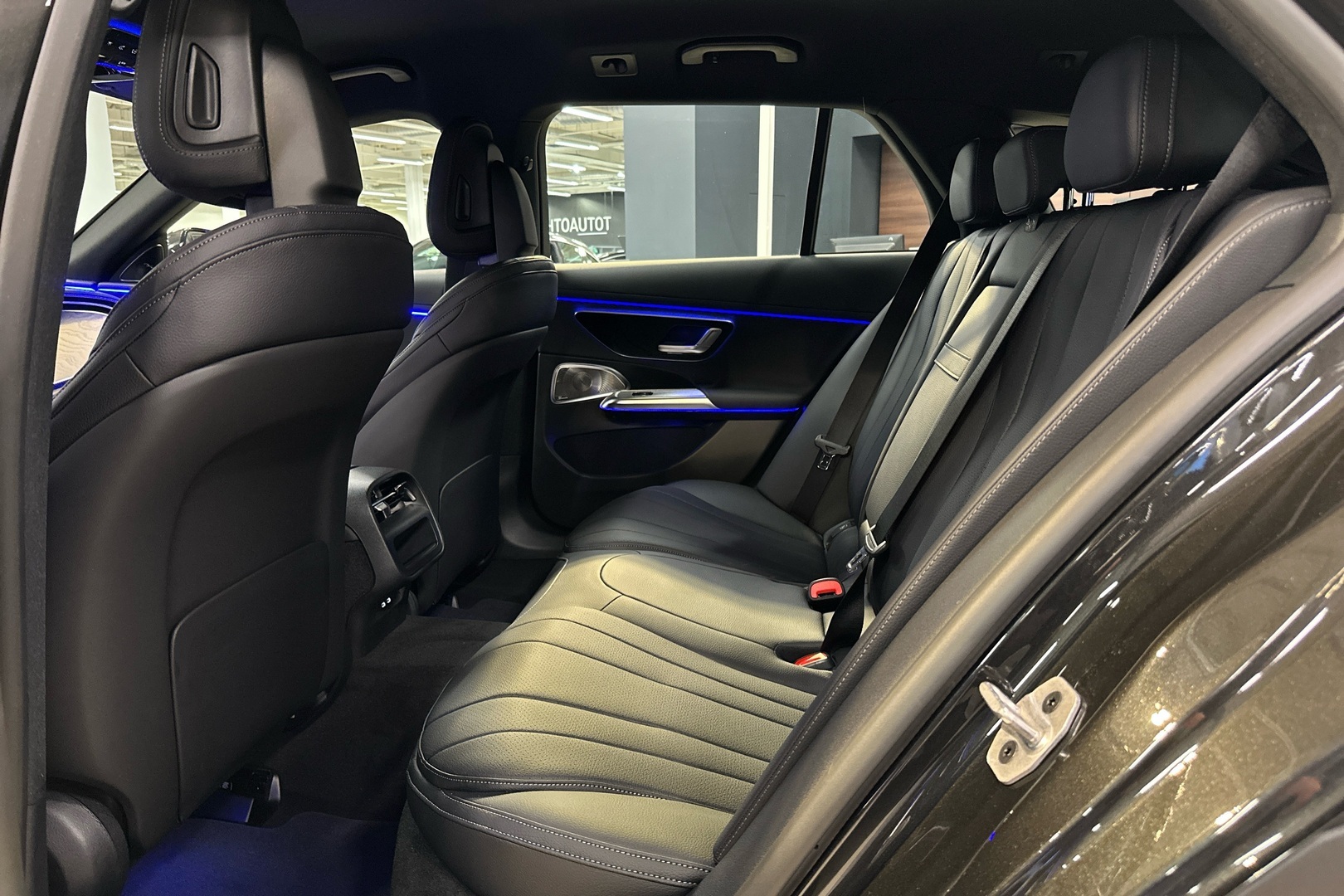 MERCEDES-BENZ E 2025