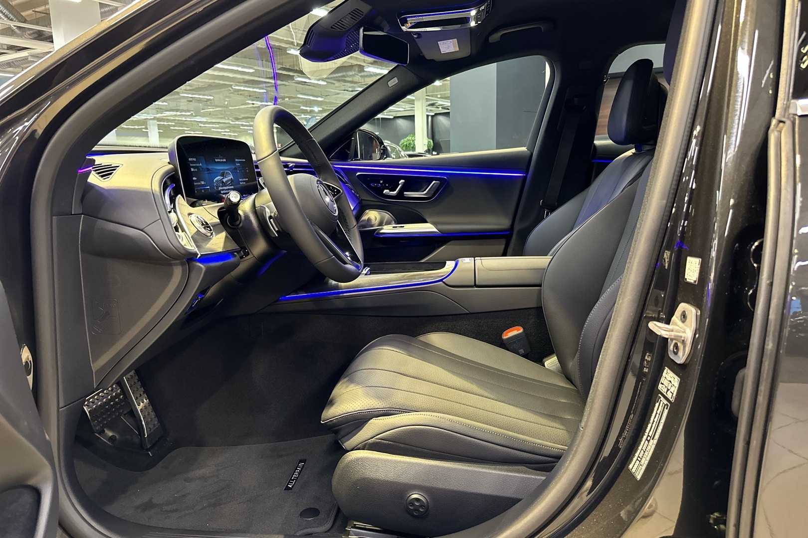 MERCEDES-BENZ E 2025