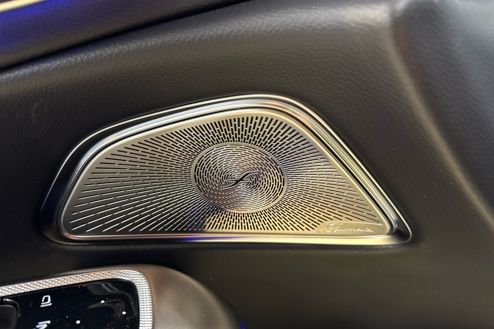 MERCEDES-BENZ E 2025