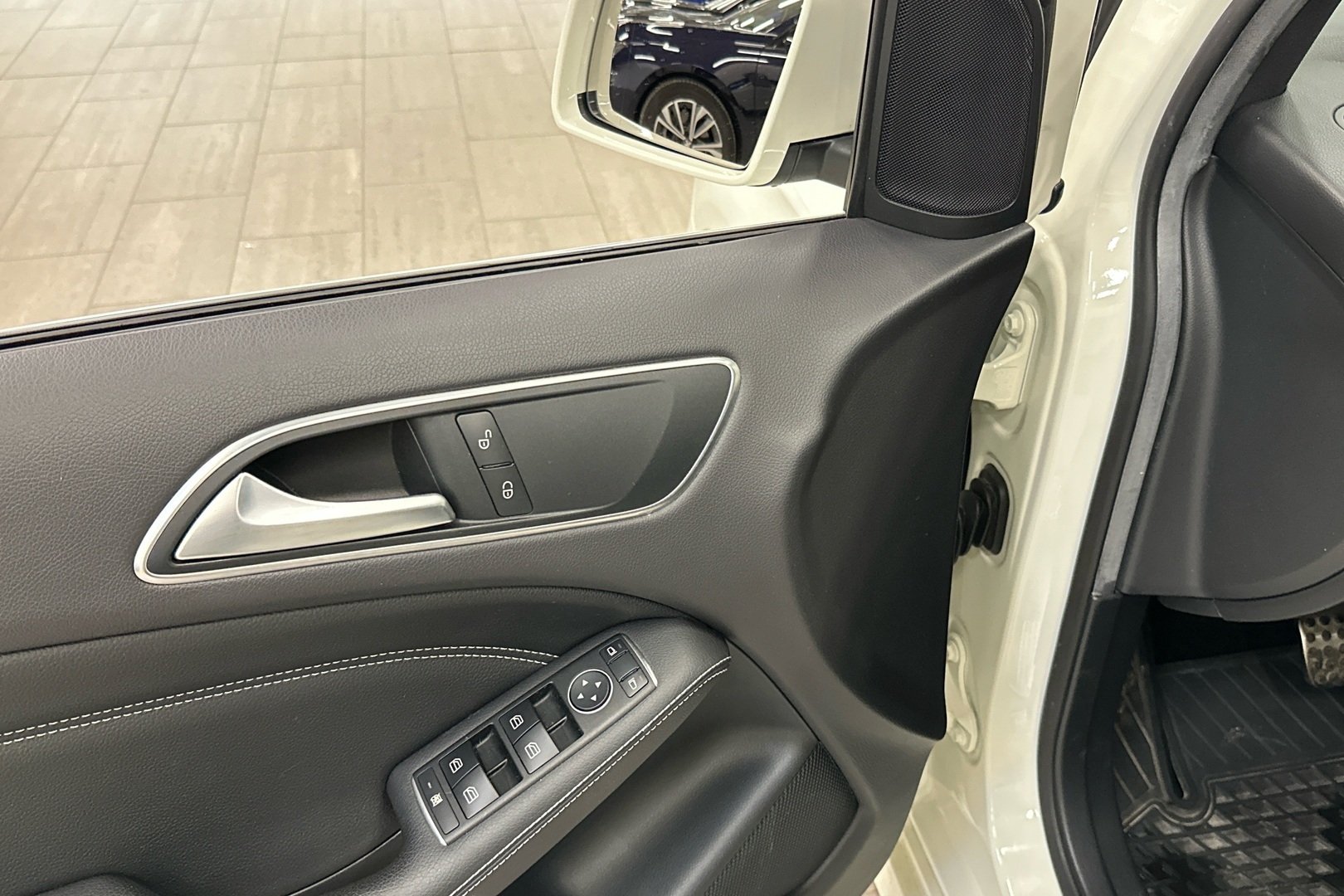 MERCEDES-BENZ B 2014