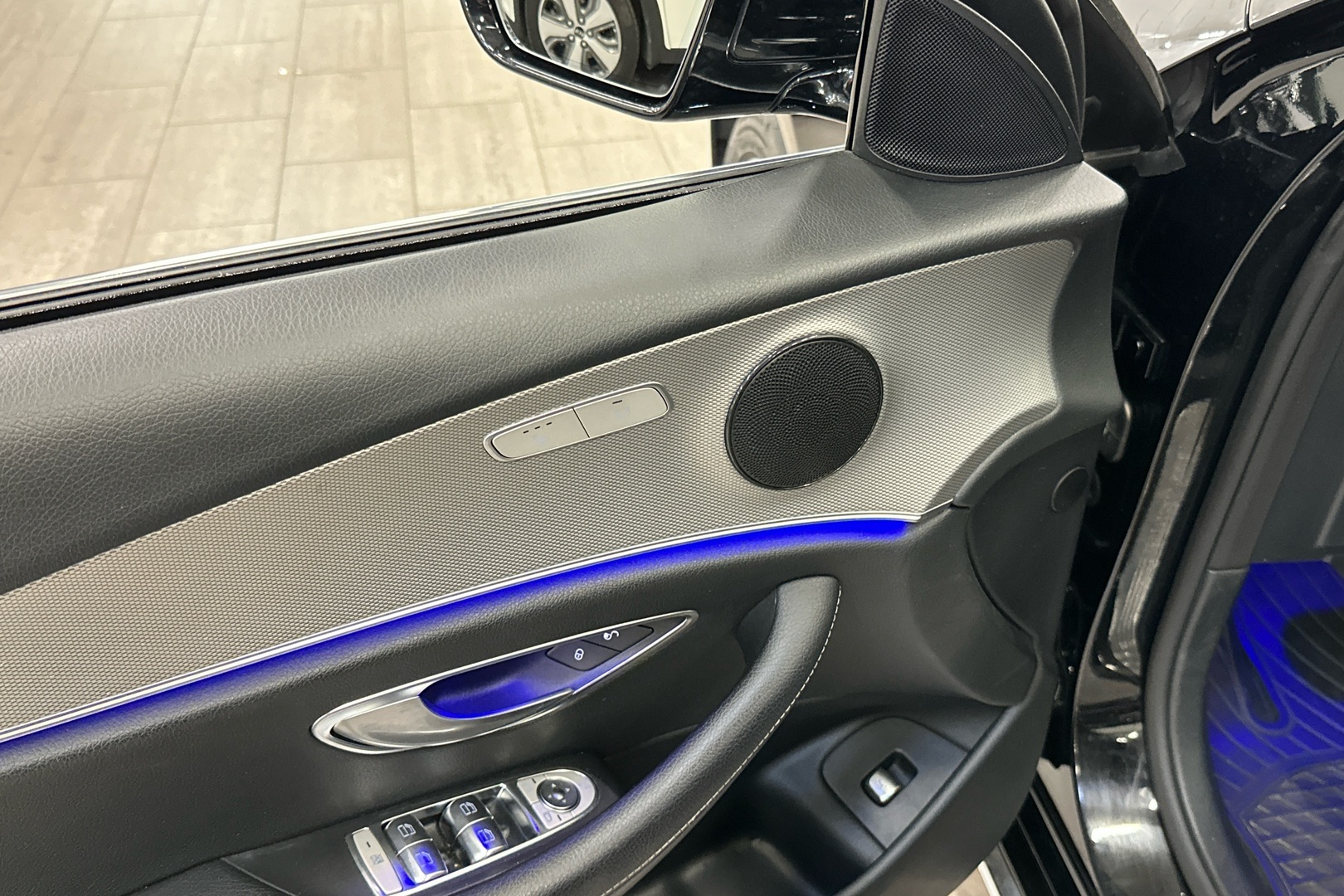 MERCEDES-BENZ E 2016