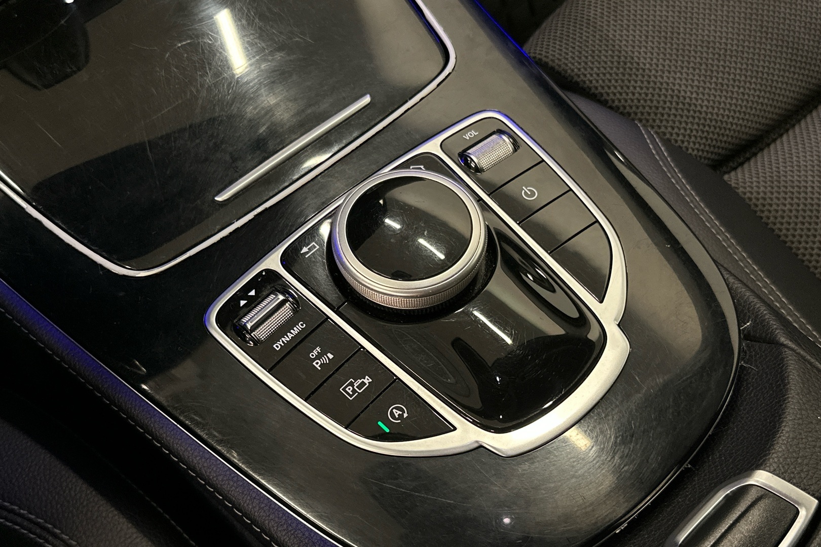 MERCEDES-BENZ E 2016