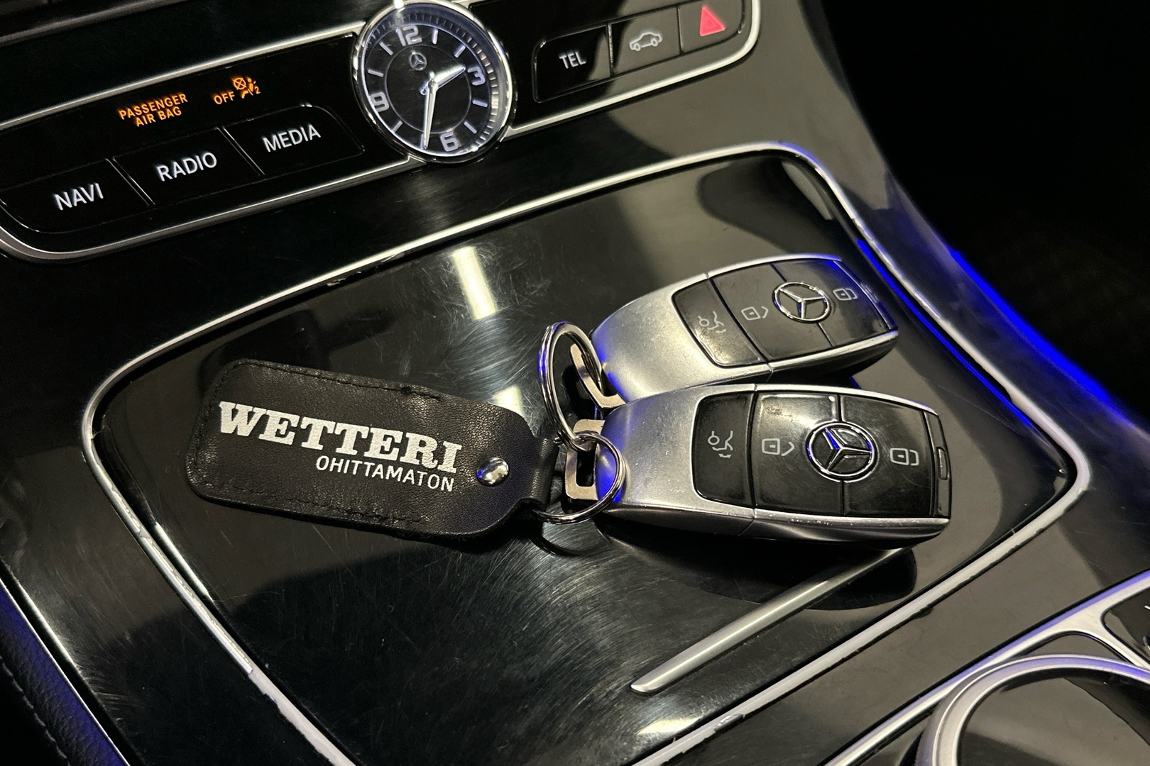 MERCEDES-BENZ E 2016