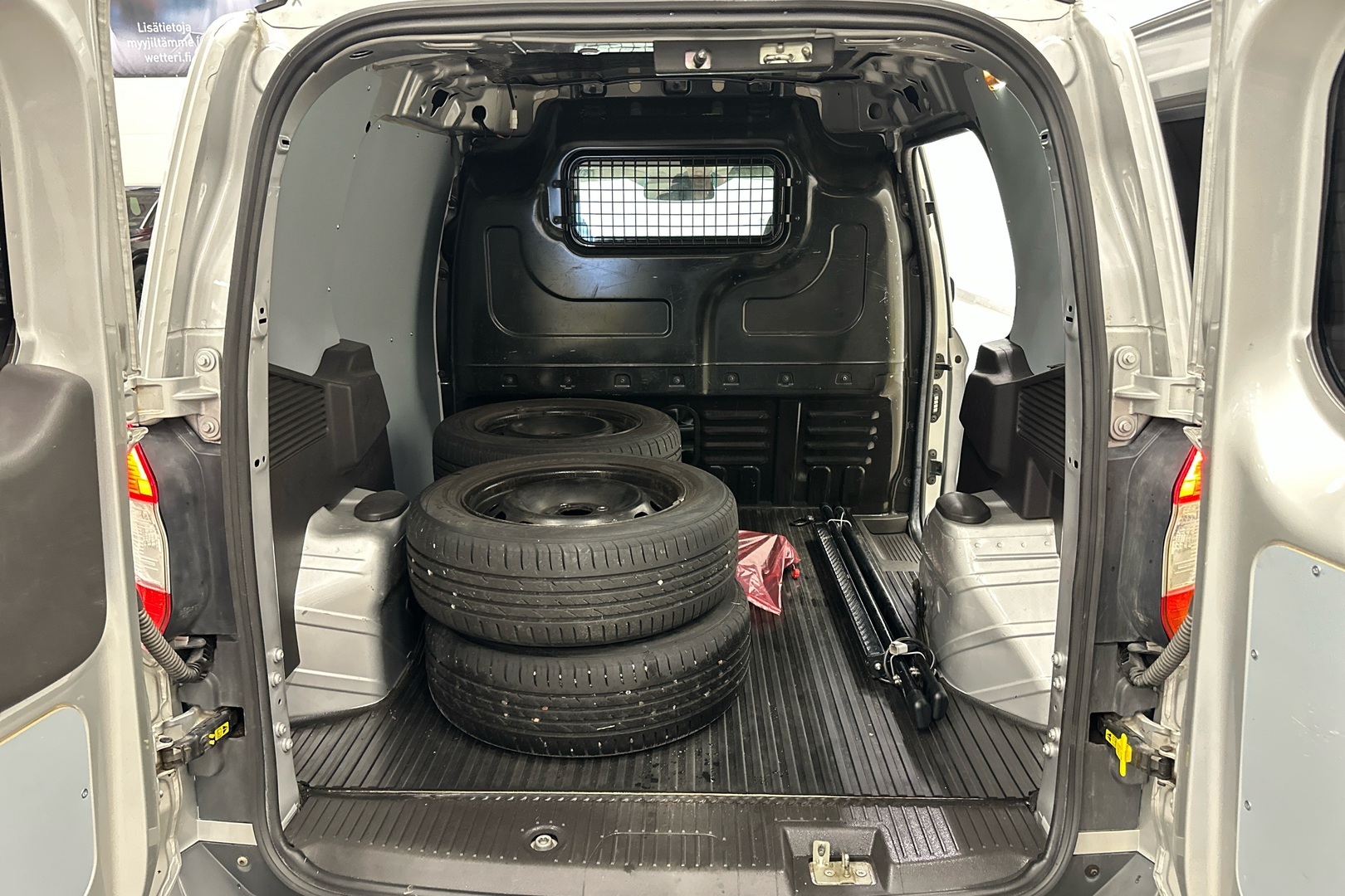 FORD Transit Courier 2016