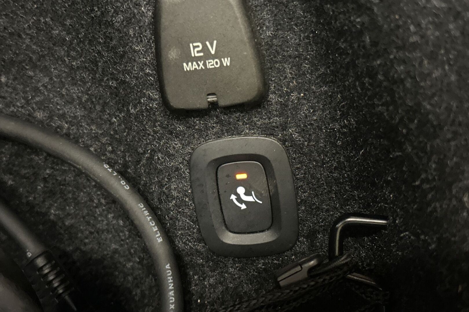 VOLVO S90 23