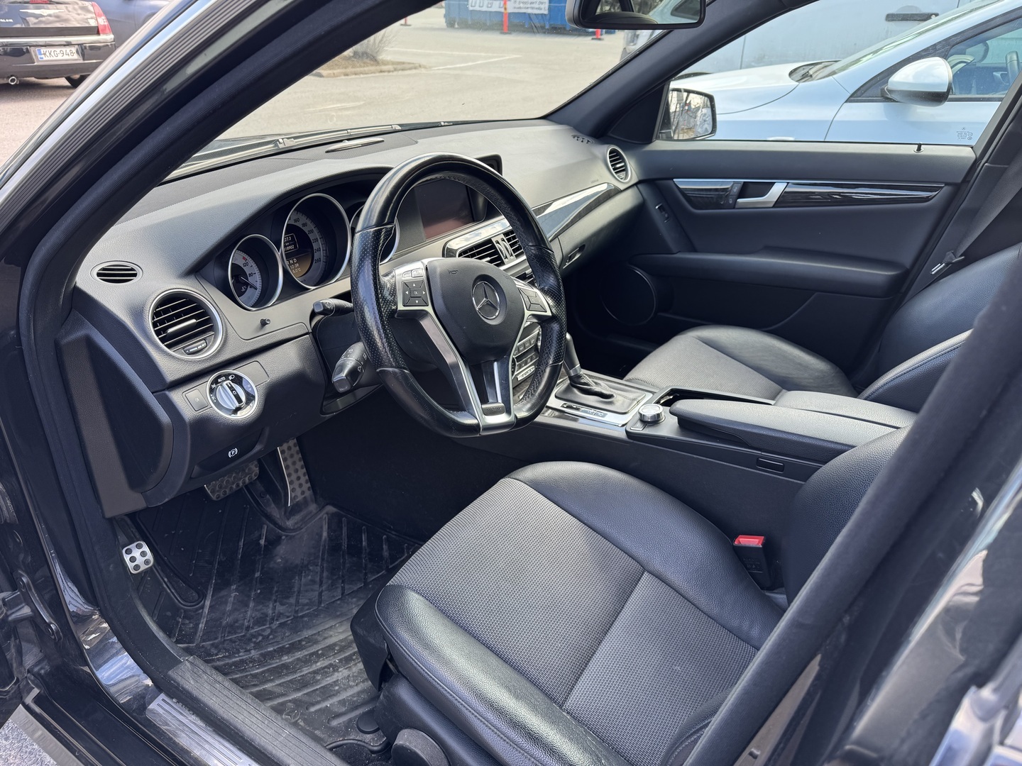 MERCEDES-BENZ C 2011