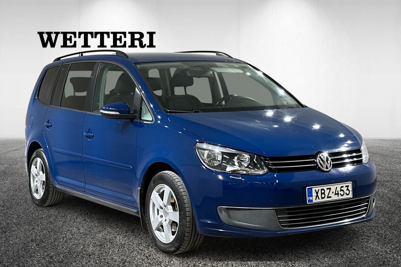 VOLKSWAGEN Touran 2011