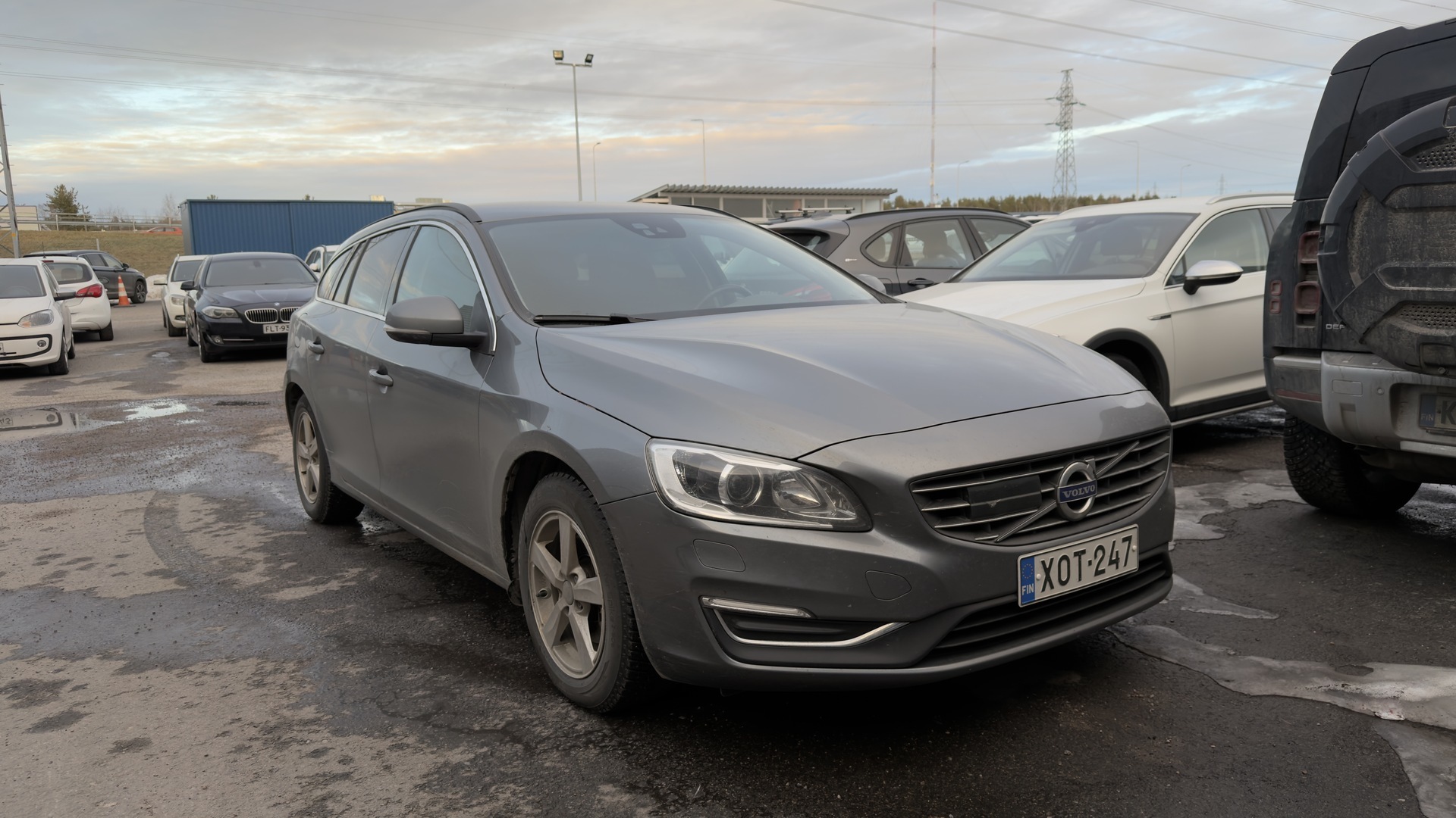 VOLVO V60 2015