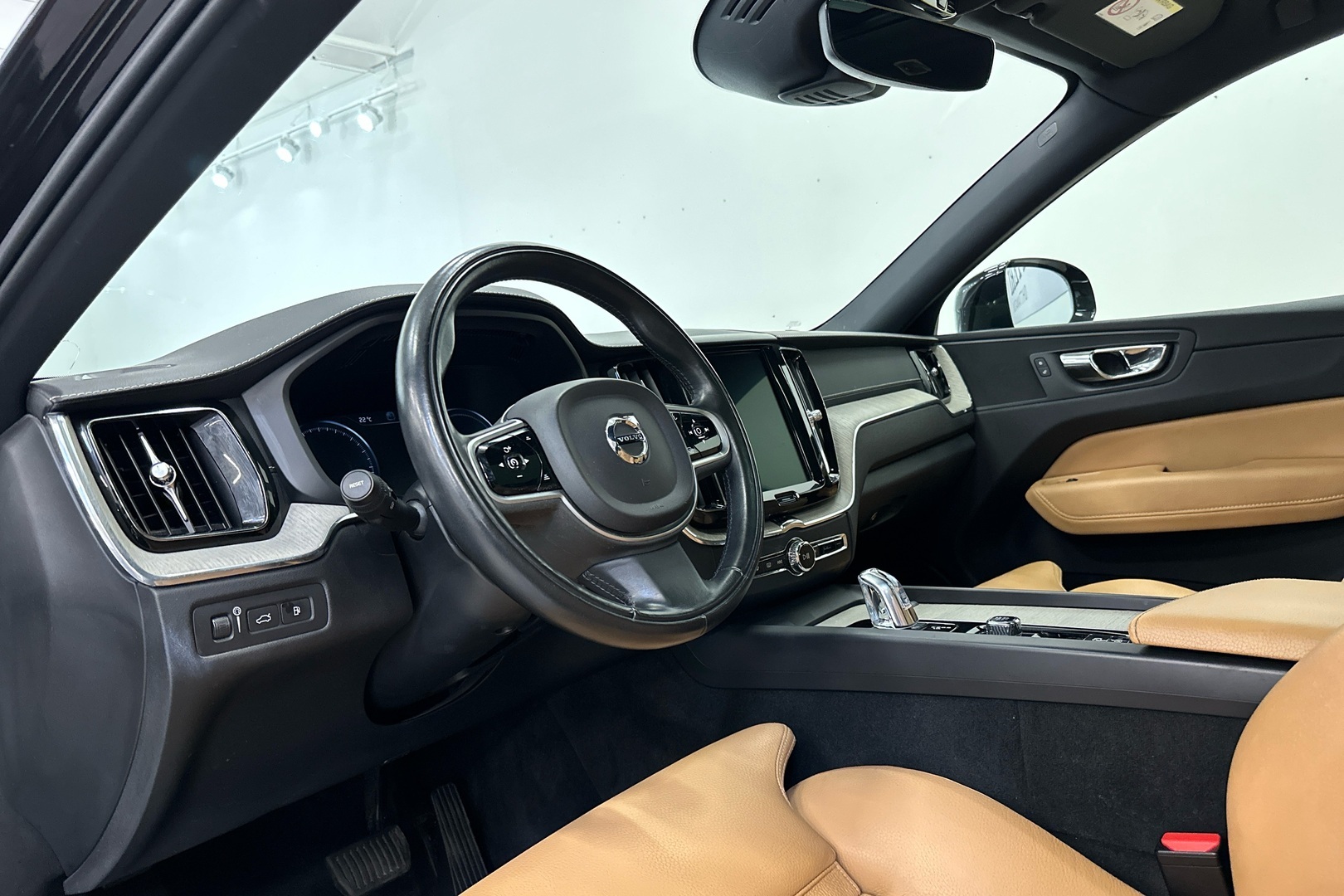 VOLVO XC60 2018