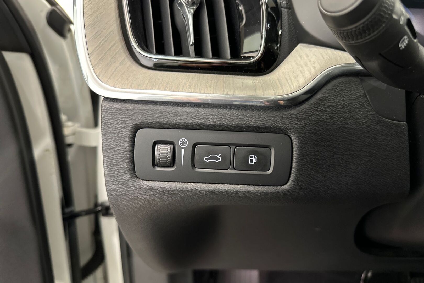VOLVO XC60 2021