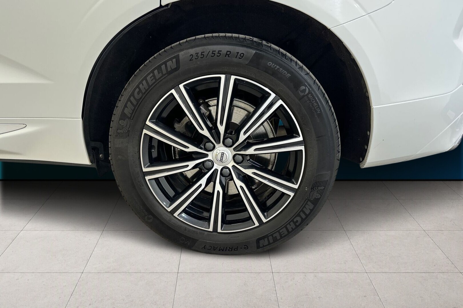 VOLVO XC60 2021