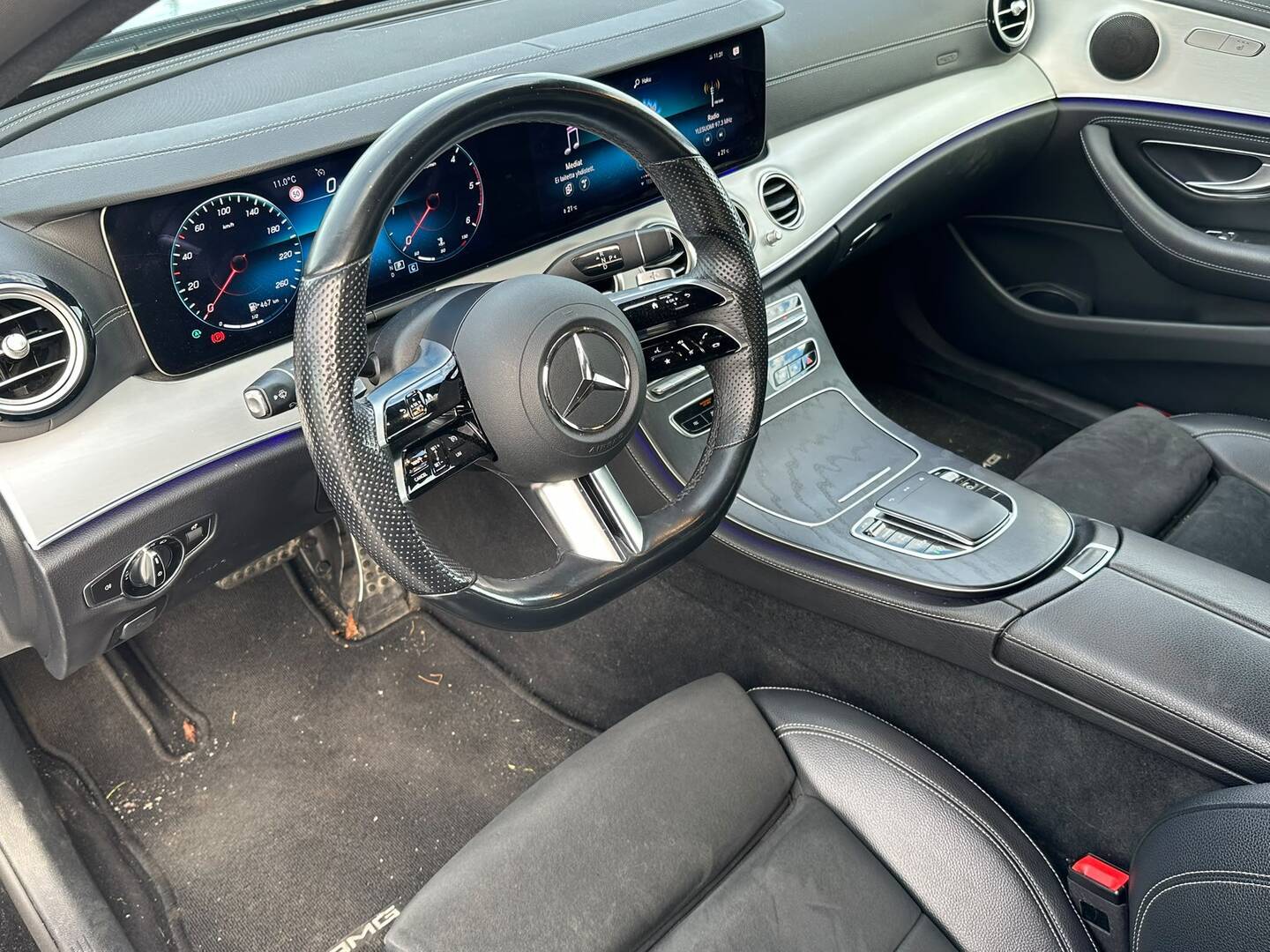 MERCEDES-BENZ E 2021