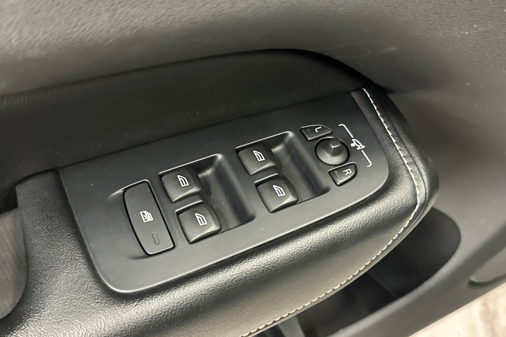 VOLVO XC60 2018