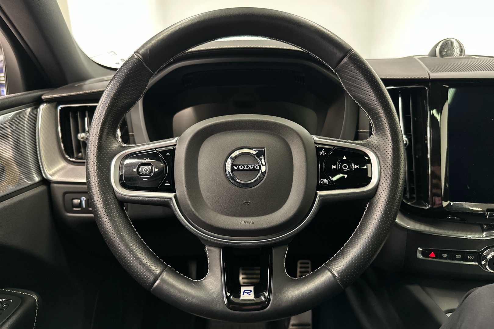 VOLVO XC60 2018