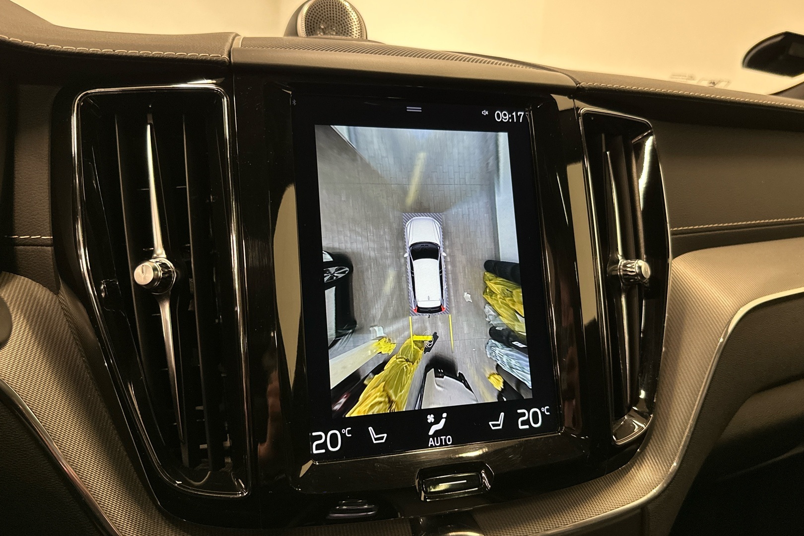 VOLVO XC60 2018