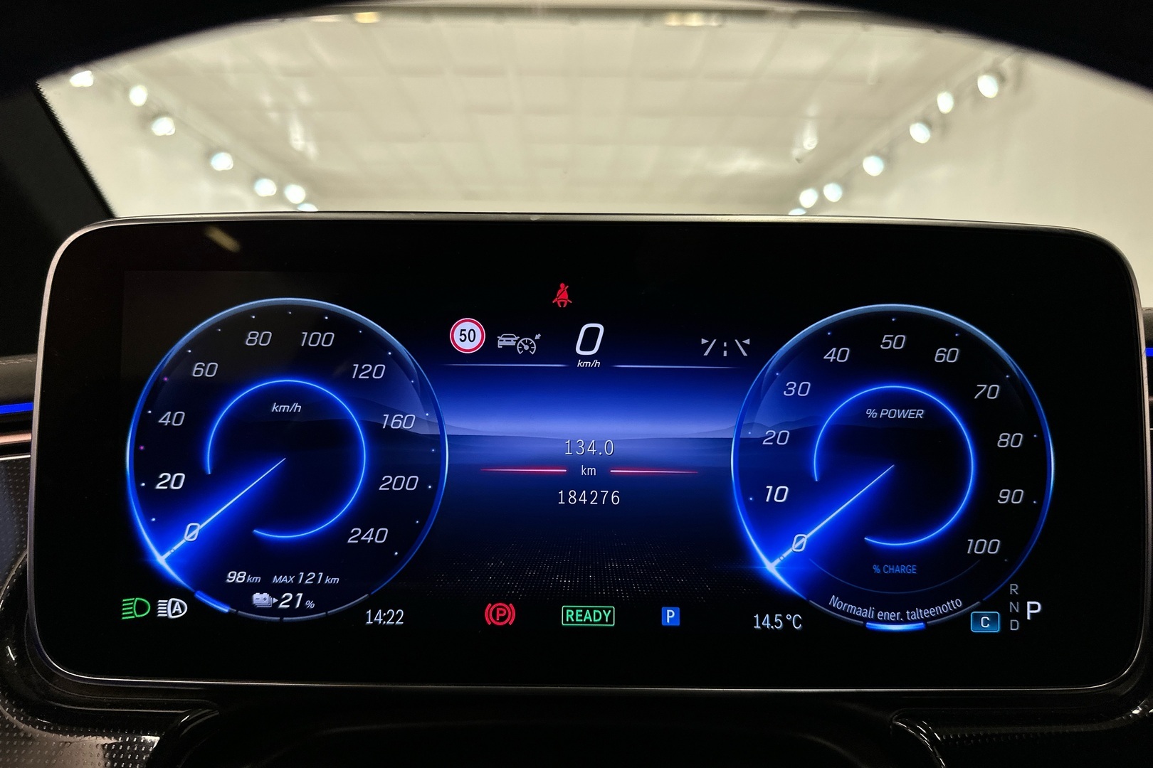 MERCEDES-BENZ EQE 2023