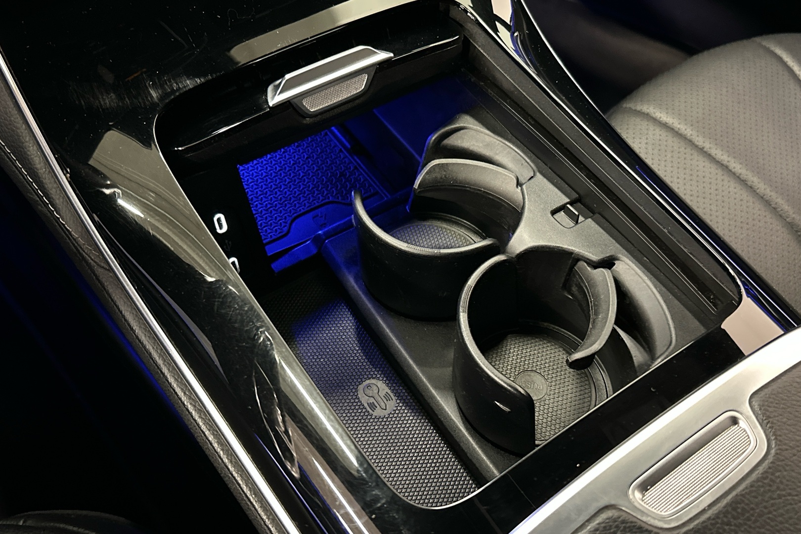 MERCEDES-BENZ EQE 2023