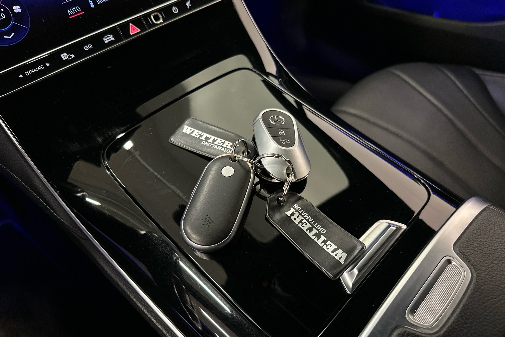 MERCEDES-BENZ EQE 2023