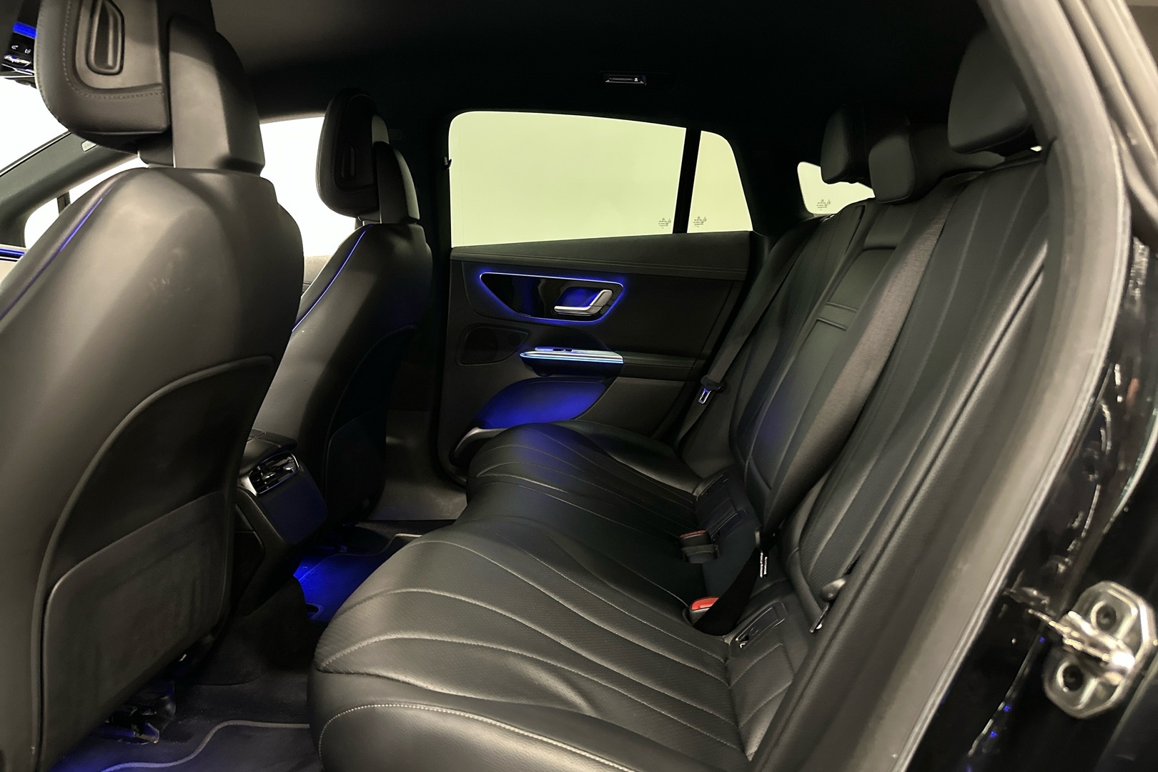 MERCEDES-BENZ EQE 2023