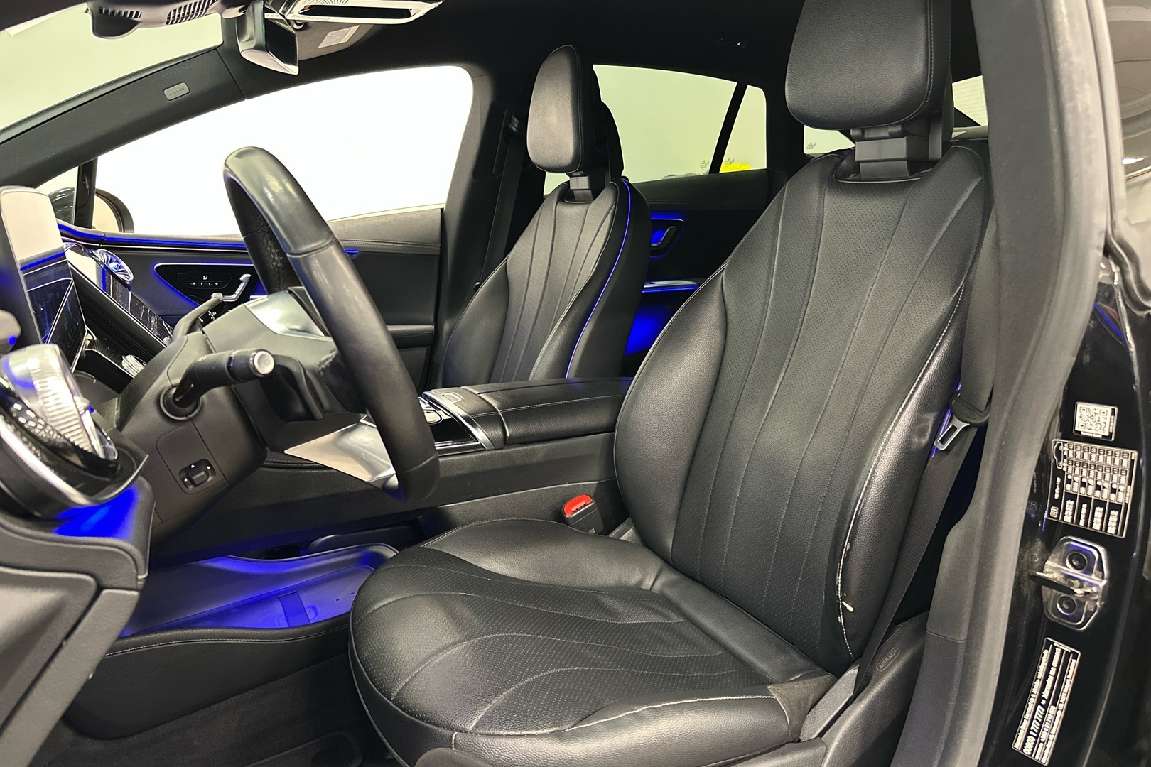 MERCEDES-BENZ EQE 2023