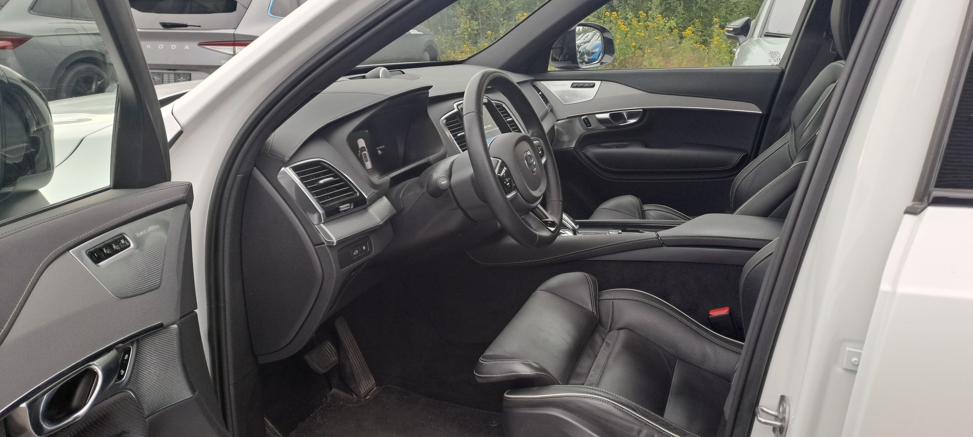 VOLVO XC90 2023