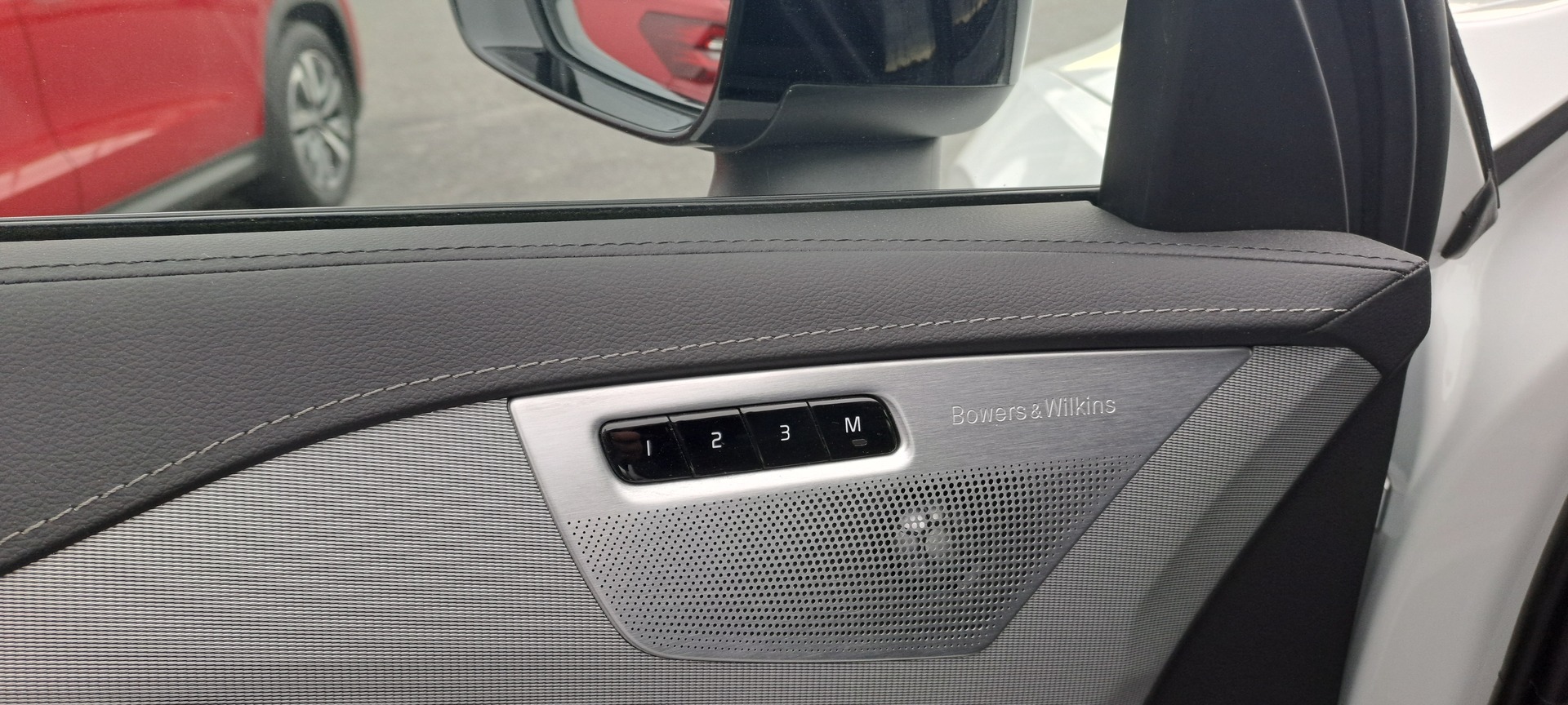 VOLVO XC90 2023