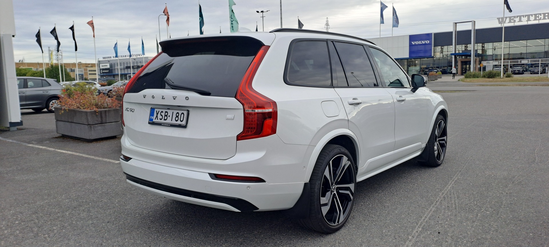 VOLVO XC90 2023