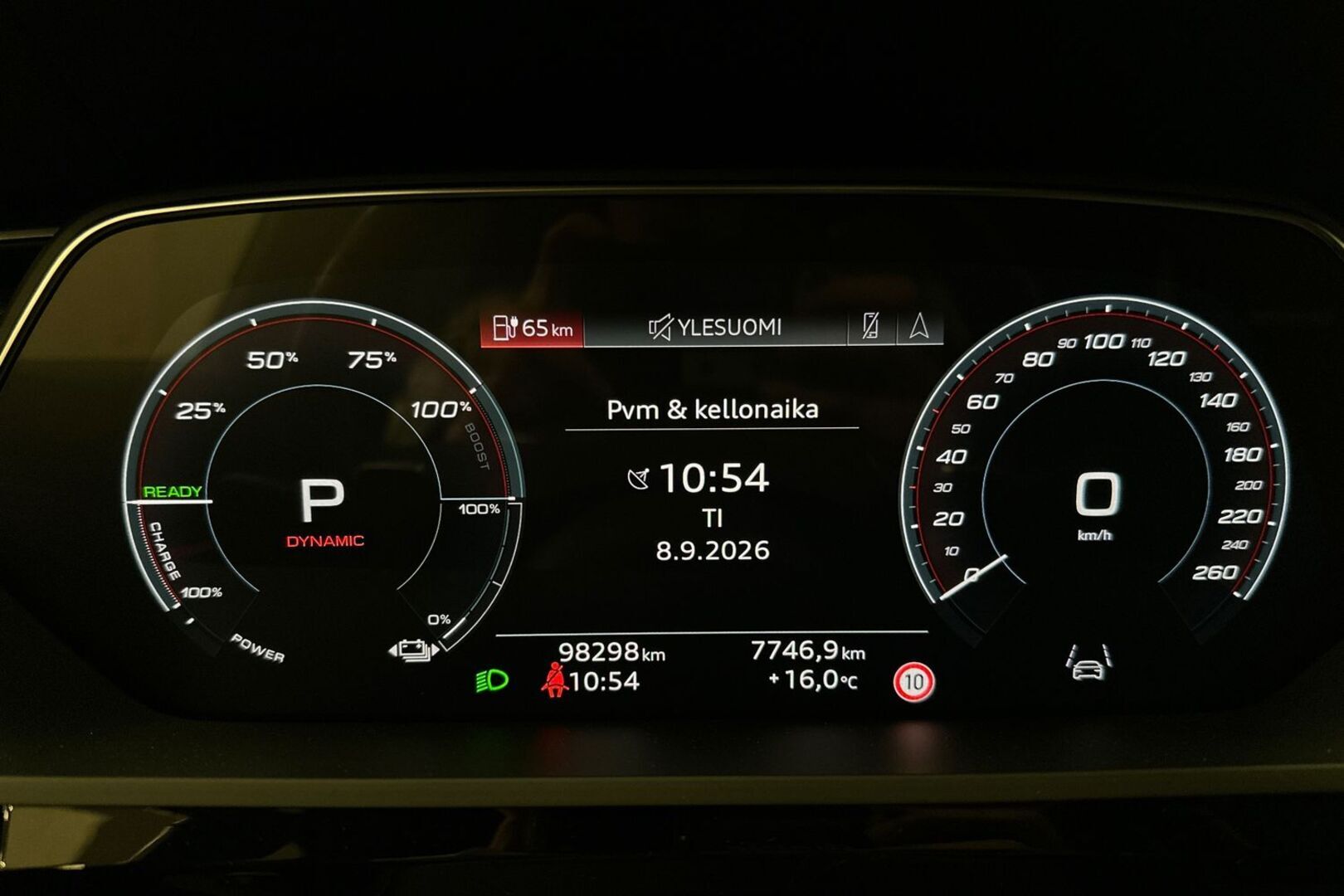 AUDI e-tron 15