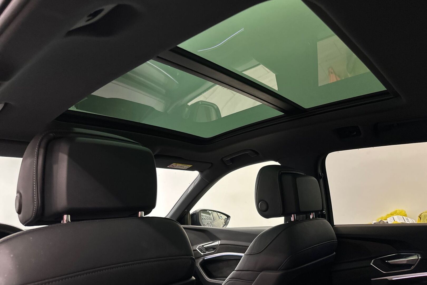 AUDI e-tron 19