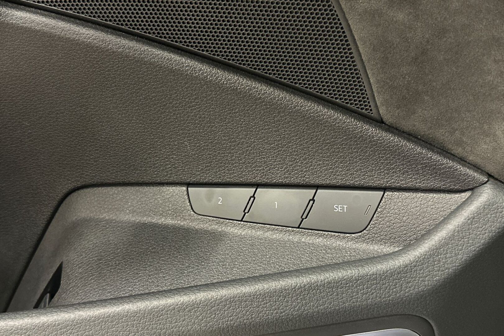 AUDI e-tron 25