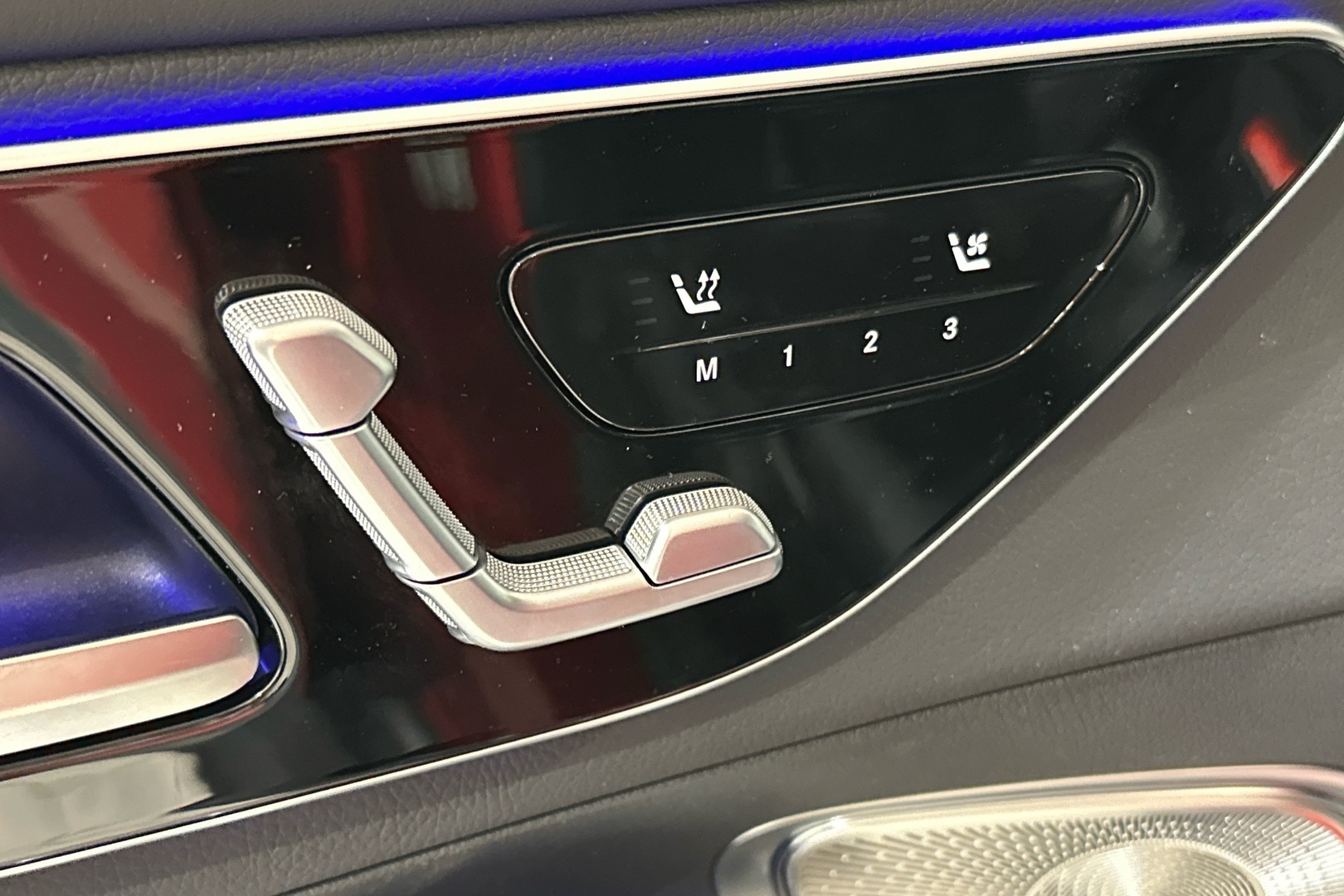 MERCEDES-BENZ GLC 2024